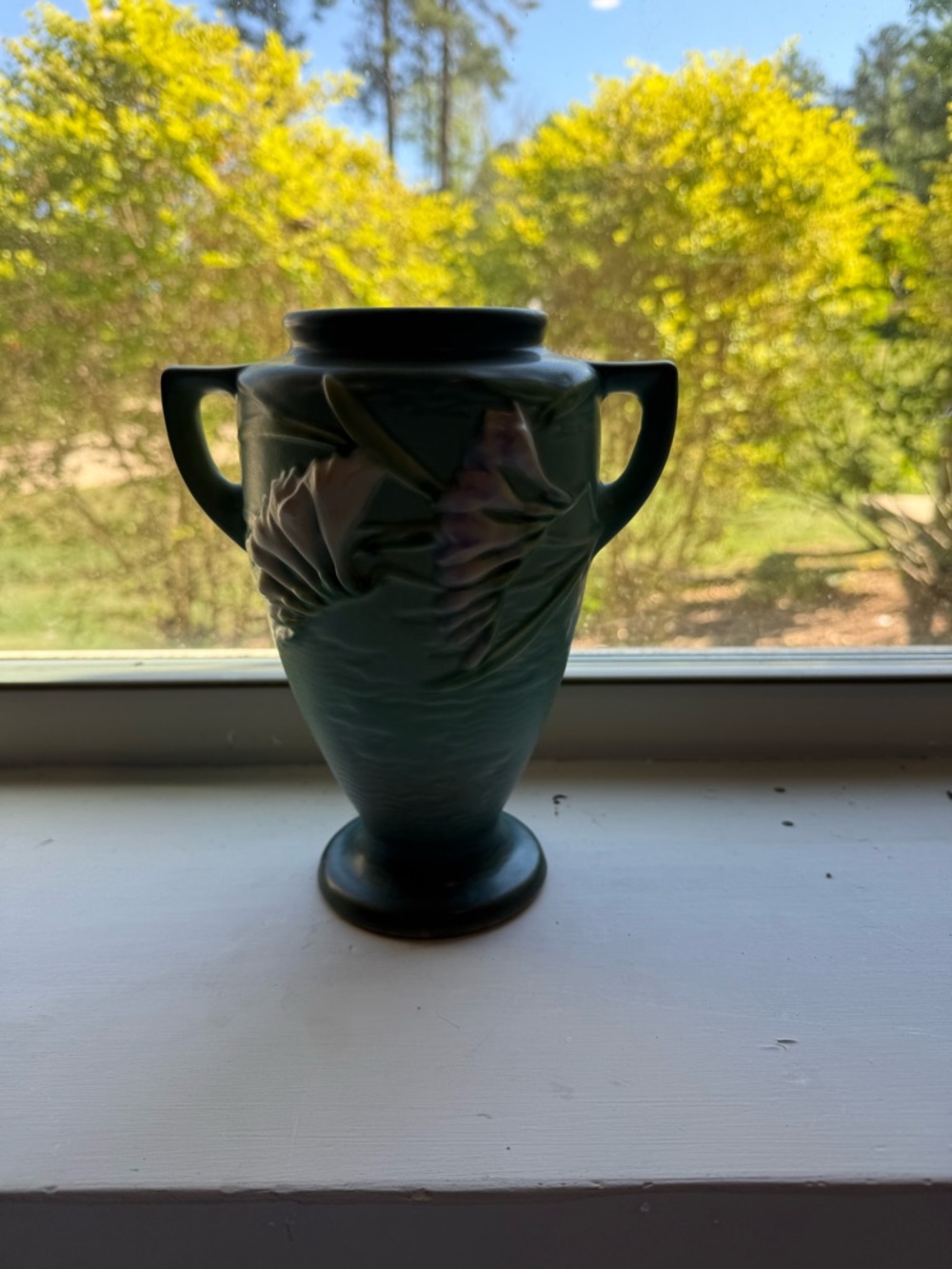 Roseville Green Feesia Art Pottery Vase